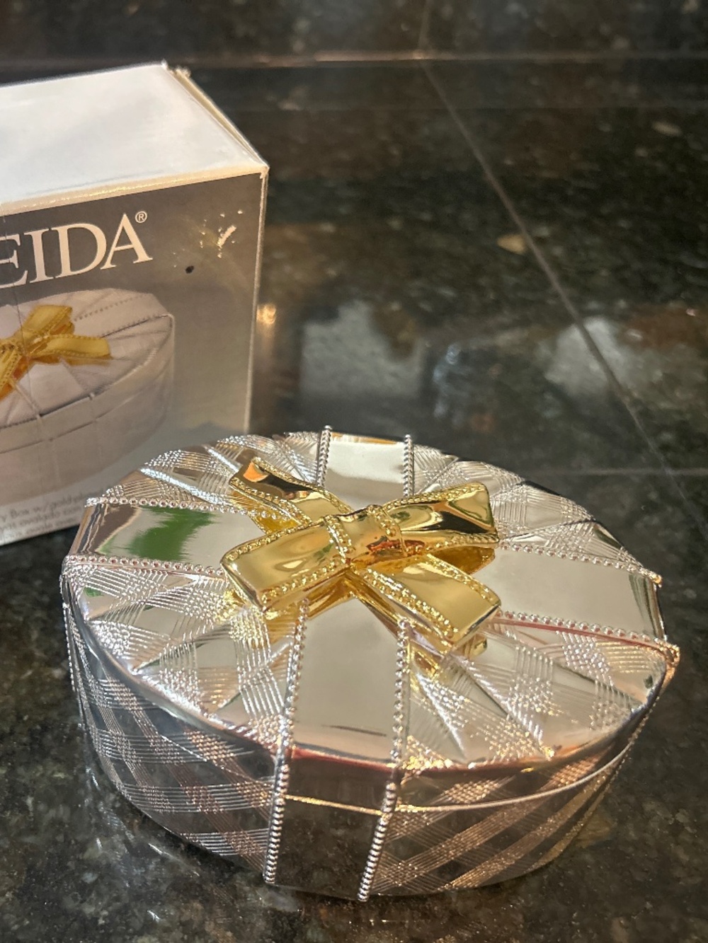 Oneida Silver Box with Gold Ribbon Accent - Picture 6 of 10